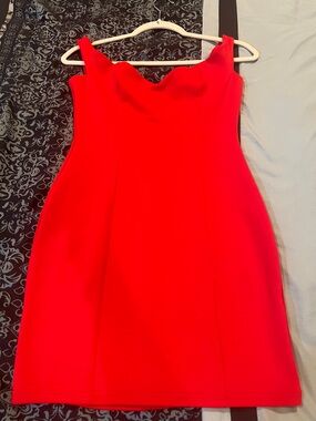 Tobi Red Fitted Mini Dress with Sweetheart Neckline
